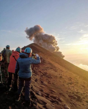 Гостиница Stromboli Trekking Accommodation, Липари